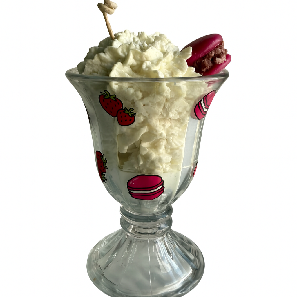 Strawberry Macaroon Candle 2